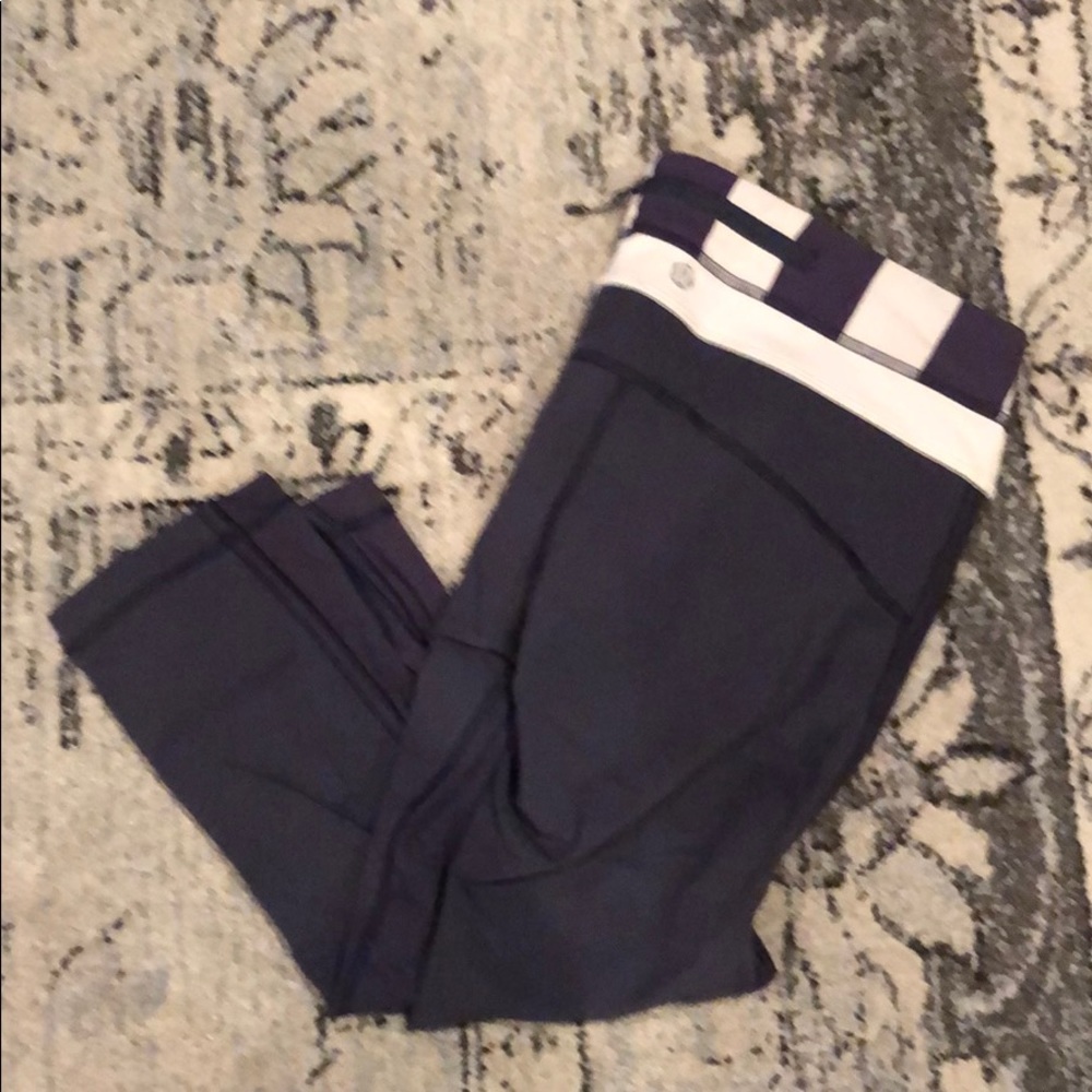 Lululemon size 4 crop leggings